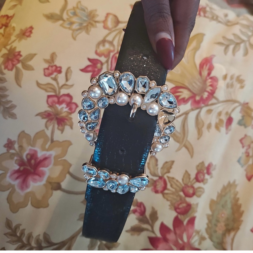 Vince Camuto Elegant Black Belt with Gemstone Buckle